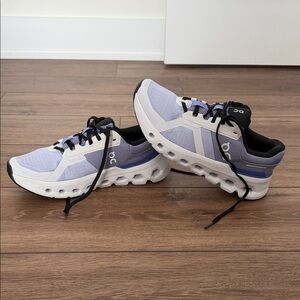 On Cloud Cloudrunner Sneaker